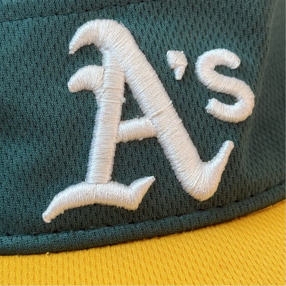 Oakland Athletics A's Team MLB Embroidered OC Sport Visor Hat Cap Strapback - Picture 2 of 6